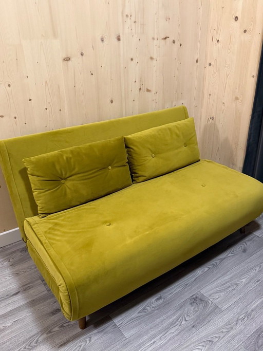 Sofá cama Haru de terciopelo amarillo de 123 cm, como nuevo.