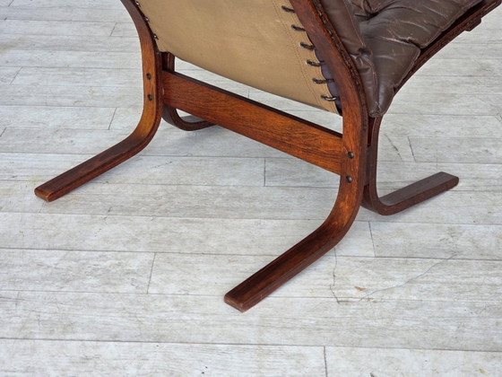 Image 1 of Années 1970, design norvégien d'Ingmar Relling, fauteuil lounge, modèle « Siesta ».