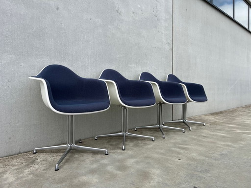 4x Vitra Eames DAL chairs