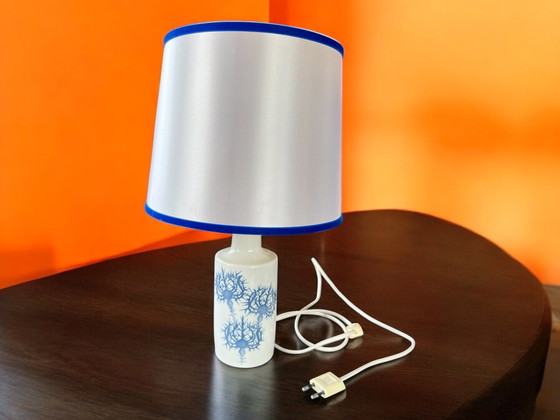 Image 1 of Fog & Mørup design tafellamp van Kai Lange in Royal Copenhagen porselein met zilveren distel en in hoogte verstelbare kap