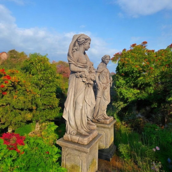 Statues Italiennes en Pierre Représentant les Quatre Saisons – Sculptures, Stone (photo 5 of 5)