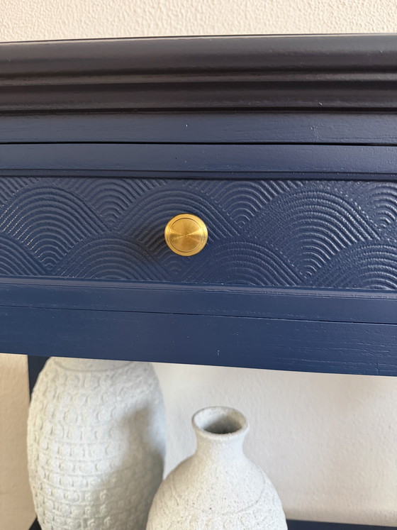 Image 1 of Sidetable gerestyled 