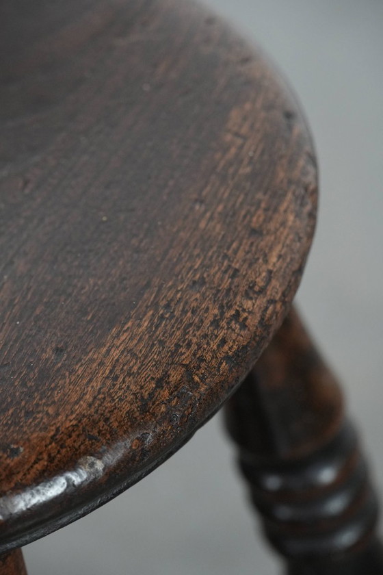 Image 1 of Antiek Engels Windsor krukje uit de 18e eeuw