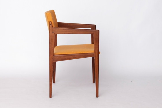 Image 1 of Vintage Thonet fauteuil, jaren 70-80, teakhouten frame, perzikkleurige stoffen bekleding