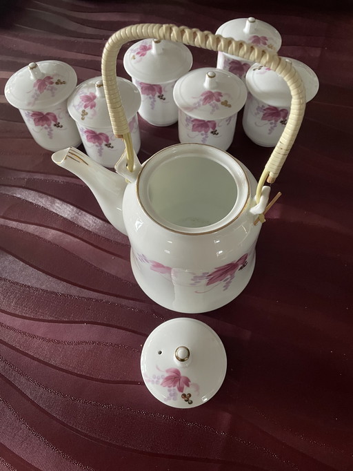 Fine teacups with teapot set of 6+1