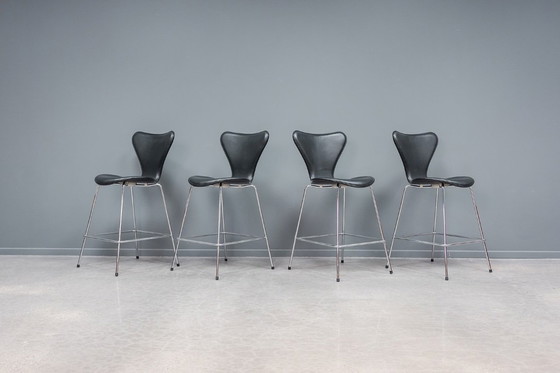 Image 1 of Taburete de bar Serie 5