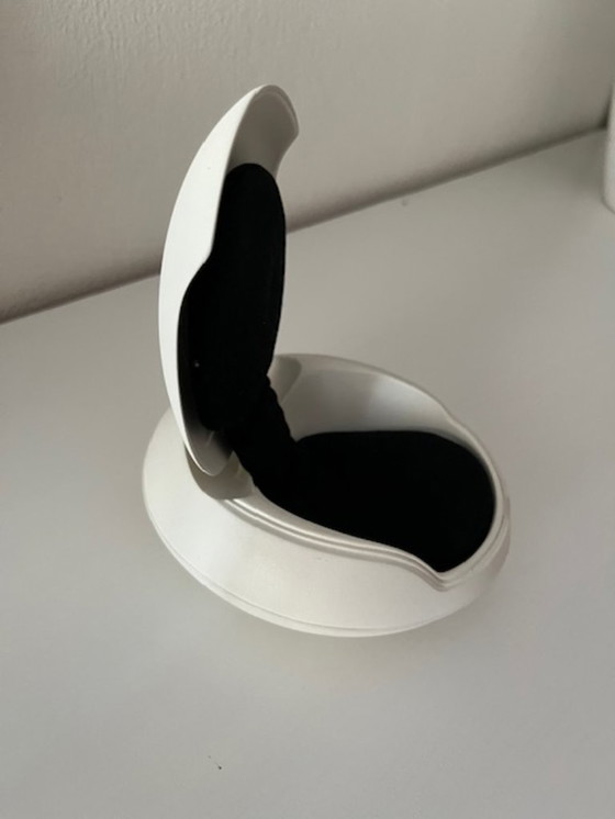 Image 1 of Vitra Design Museum miniature replica Garden Egg Chair