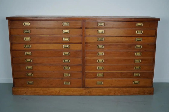 Image 1 of Mobiletto da farmacia/armadietto da disegno inglese in pino silvestre, inizio XX secolo