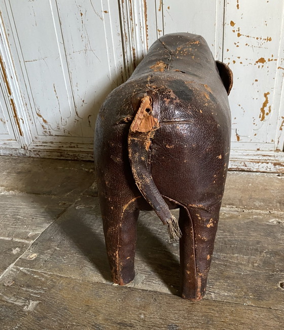 Elefante Dimitri Omersa – Pouf, Pelle (photo 6 of 15)