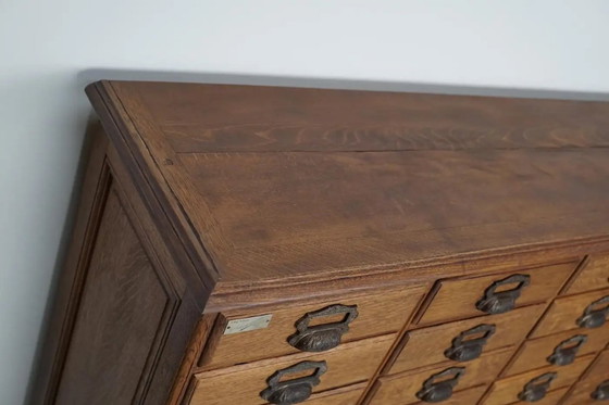 Image 1 of Antiker französischer Archiv-/Apothekerschrank aus Eiche von Chouanard, ca. 1910