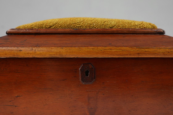 Image 1 of Scatola da cucito Art Déco francese con coperchio giallo, anni '900