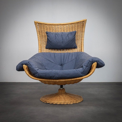 Sillón de ratán diseñado por Gerard van den Berg para Montis, década de 1970.
