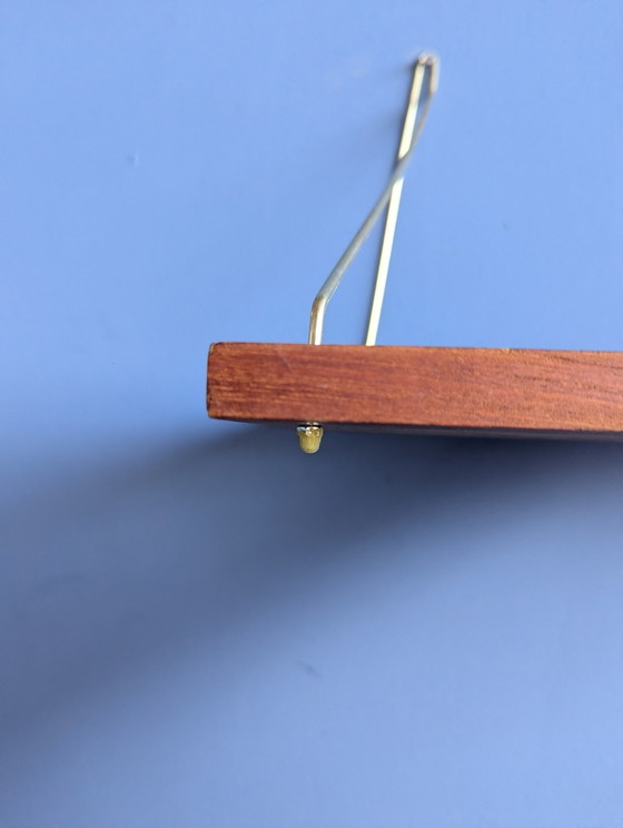 Vintage Deense teak wandplank 1960s – Wandrek, Brass, Wood (photo 5 of 10)