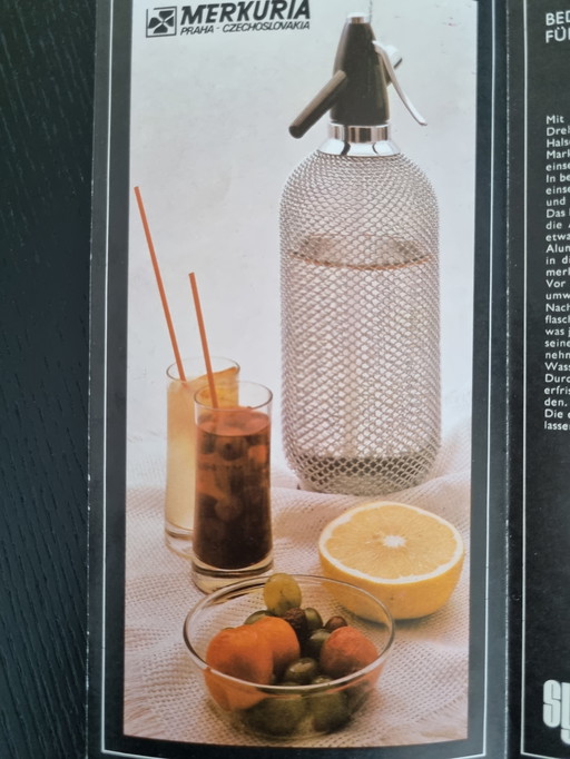 Siphon und Cocktail-Shaker. 1970s. Mit Original-Gebrauchsanweisung.