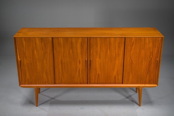 Image 1 of  Model 19 Teakhouten dressoir van Gunni Omann voor Omann Jun, Denemarken, jaren 60