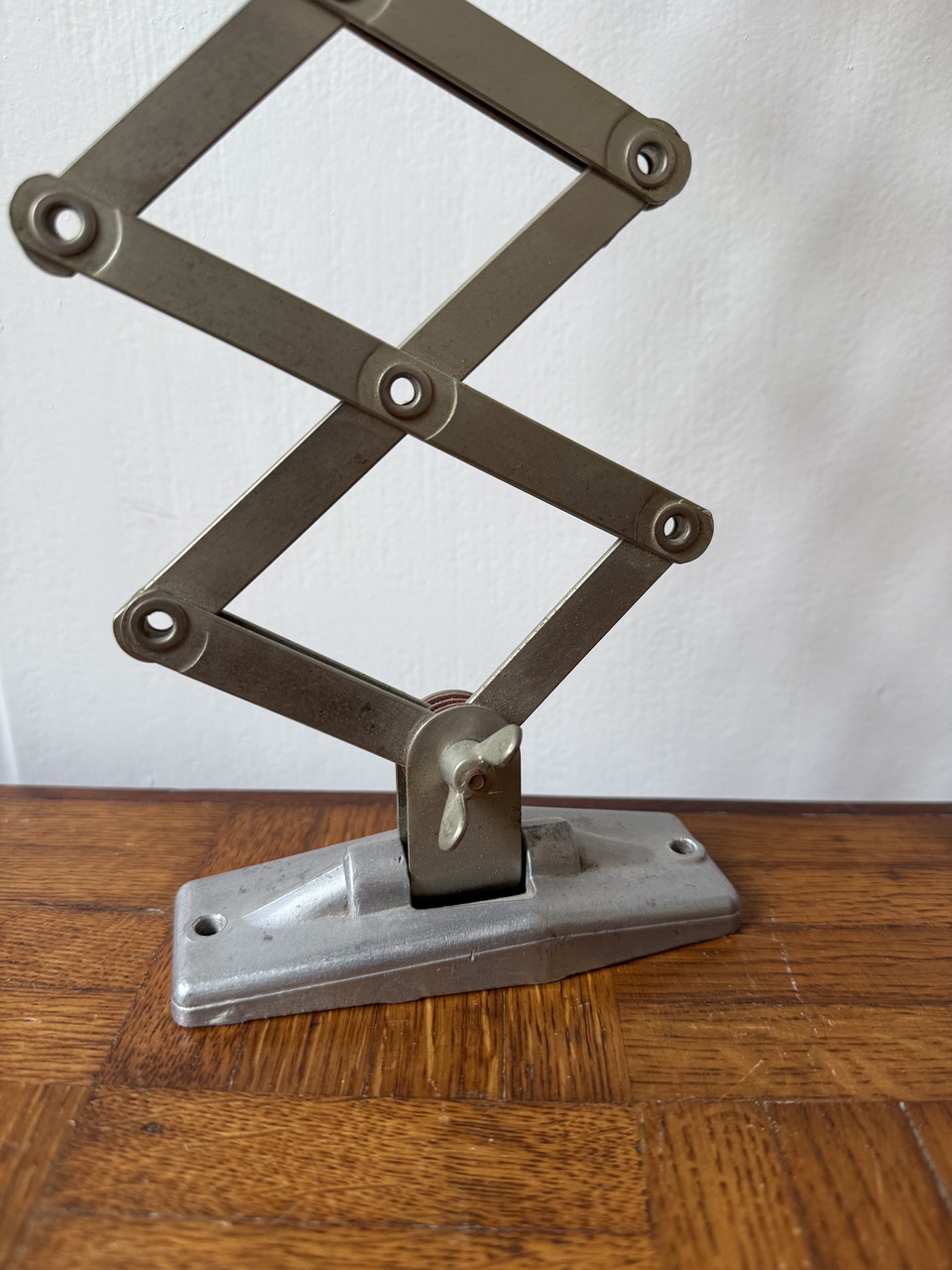 Vintage-Industrie-Werkstattlampe Mazda zigzag verchromt | €140 | Whoppah, image size:960x1280