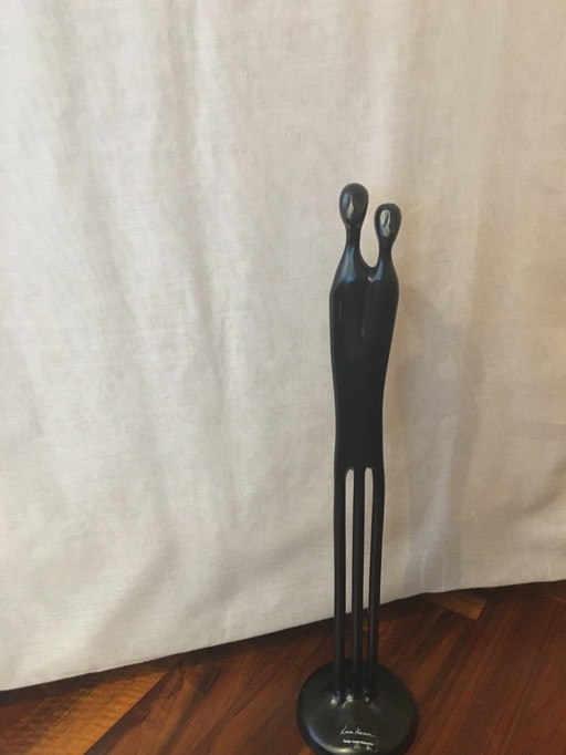 Estatua de bronce de Louise Hederstrom