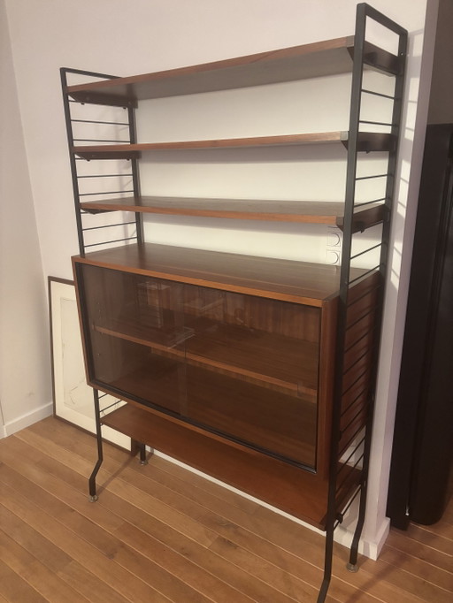 Vintage-Standständer im typischen Design der 1960er Jahre