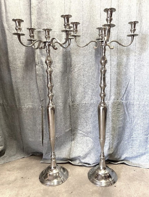 Paar große, versilberte Metallkerzenständer/Kerzenhalter