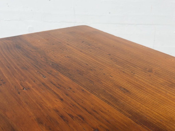 Tavolo da lavoro vintage con piano in legno e gambe nere. – Scrivanie, Wood (photo 11 of 11)