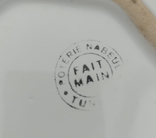 Unieke handgeschilderde schaal uit Tunesië – Vintage Nabeul 23 cm
