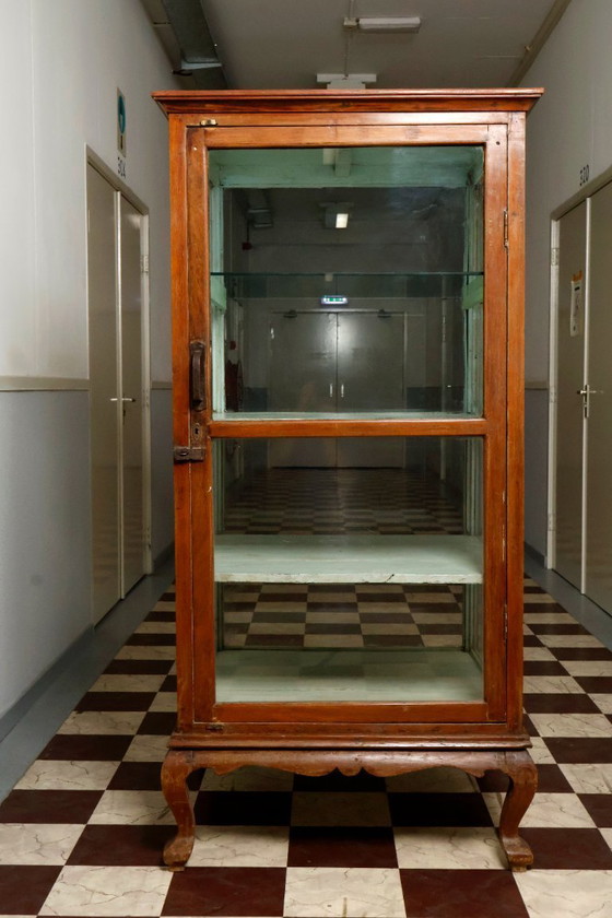 Image 1 of Vintage Vitrine wood 