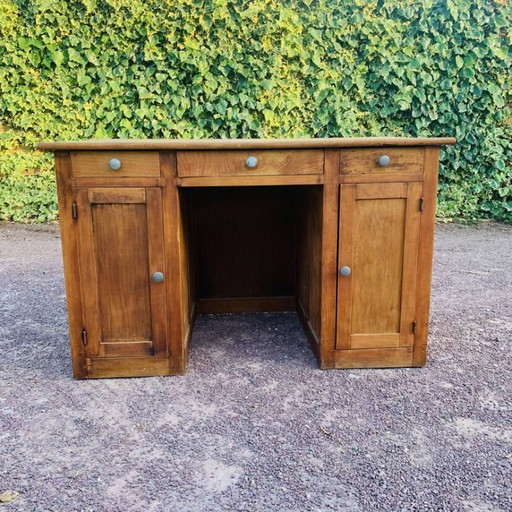 Schoolmaster's office