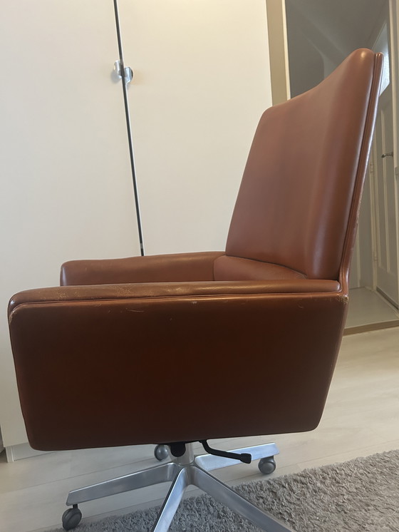 Image 1 of Finn Juhl directiestoel model 210