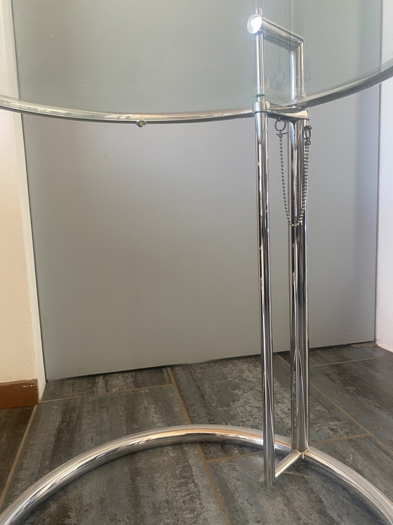 Image 1 of Table d'appoint classique Eileen Gray en verre transparent