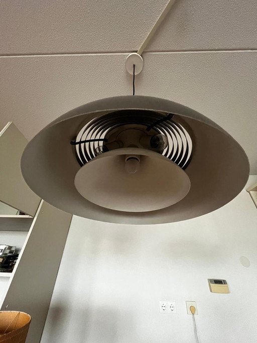 Lampada a sospensione Louis Poulsen AJ Royal