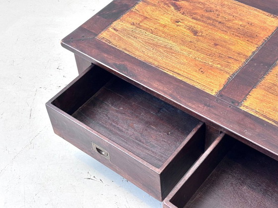 Massieve salontafel in koloniale stijl met 2 lades – Wood (photo 6 of 15)