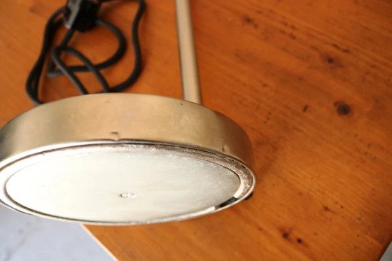 Image 1 of Kaiser Idell 6561 tafellamp in nikkelzilver * reliëf kathedraal * Bauhaus * jaren 1950 * Mid-Century * Vintage