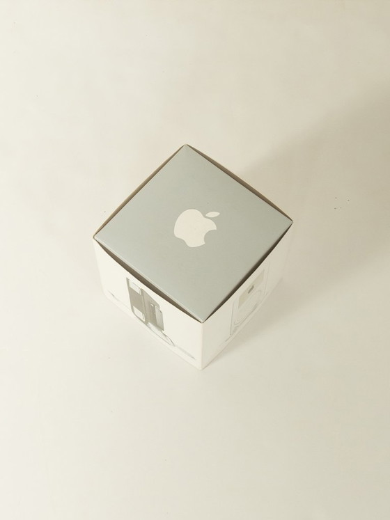 Apple iPod Classic (molette tactile) 10 Go – Décoration, Metal, Plastic (photo 8 of 9)