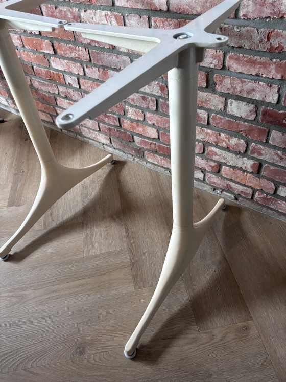 Herman Miller George Nelson Gambe da Tavolo a Piedistallo (Modello 5559) – Tavoli, Aluminium (photo 6 of 8)