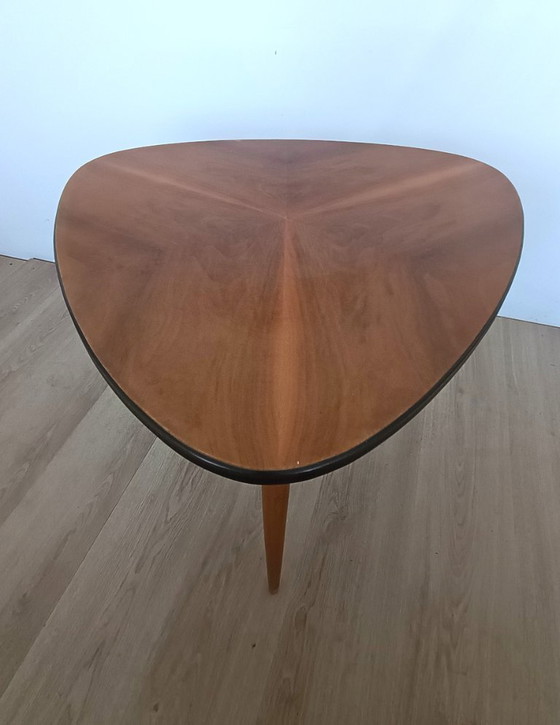 Image 1 of Mesa auxiliar grande de los años 50