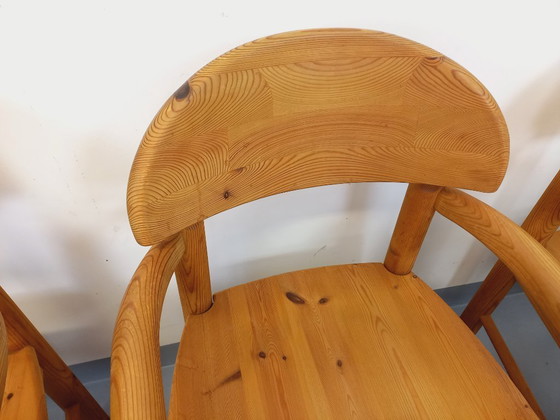 Image 1 of Set van 6 vintage Scandinavische Rainer Daumiller fauteuils van grenenhout uit de jaren 70.