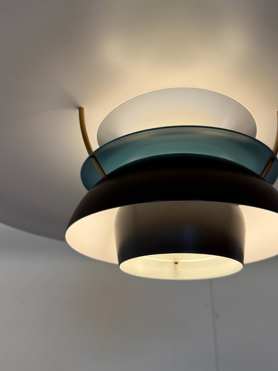 Louis Poulsen PH5 - Poul Henningsen - Gris foncé, turquoise, blanc – Suspensions, Metal, Aluminium (photo 6 of 13)