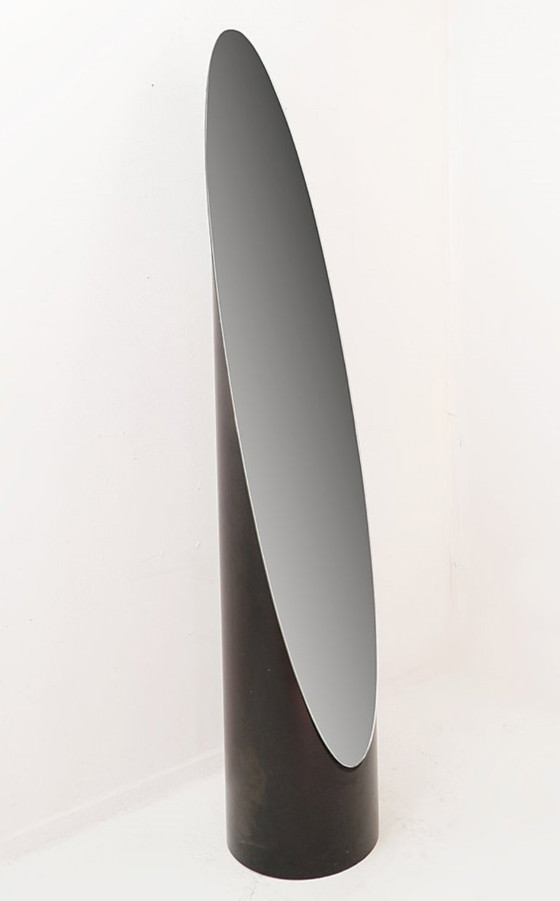 Image 1 of Specchio a figura intera vintage nero a forma di rossetto - anni '80