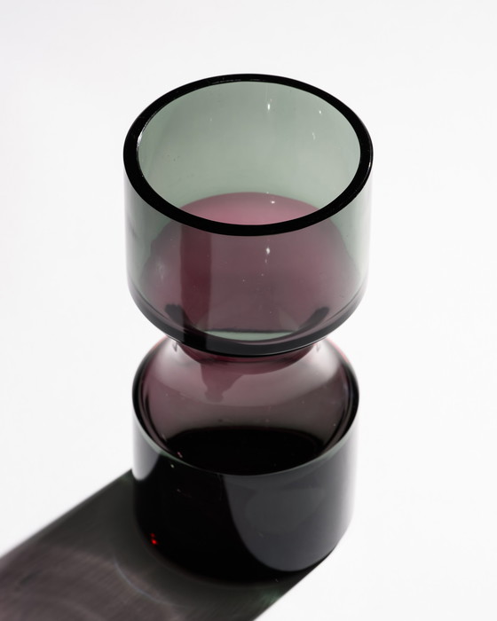 Image 1 of Zeldzame glazen vaas van Tapio Wirkkala Rosenthal met sculpturaal ontwerp, model 2515, gesigneerd.