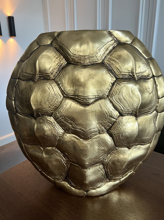 Light & Living Turtle Vase - Antique Bronze (Size L) – Metal, Plastic (photo 4 of 10)