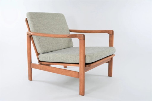 BZ fauteuils in grijze en crèmekleurige bouclé stof