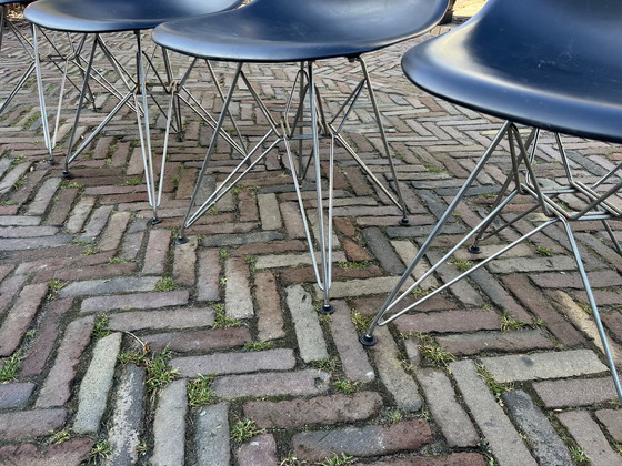 Image 1 of Vitra Eames Stühle