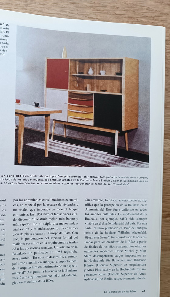 Image 1 of Bauhaus book, Spanish language 