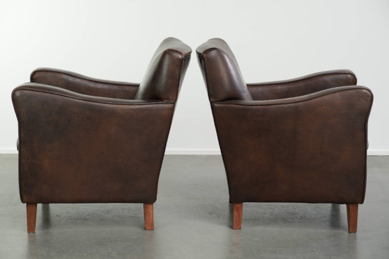 2x Poltrona Vintage Robusta in Pelle di Pecora in un Bel Colore Scuro con un Bel Design Inglese – Poltrone (photo 4 of 13)