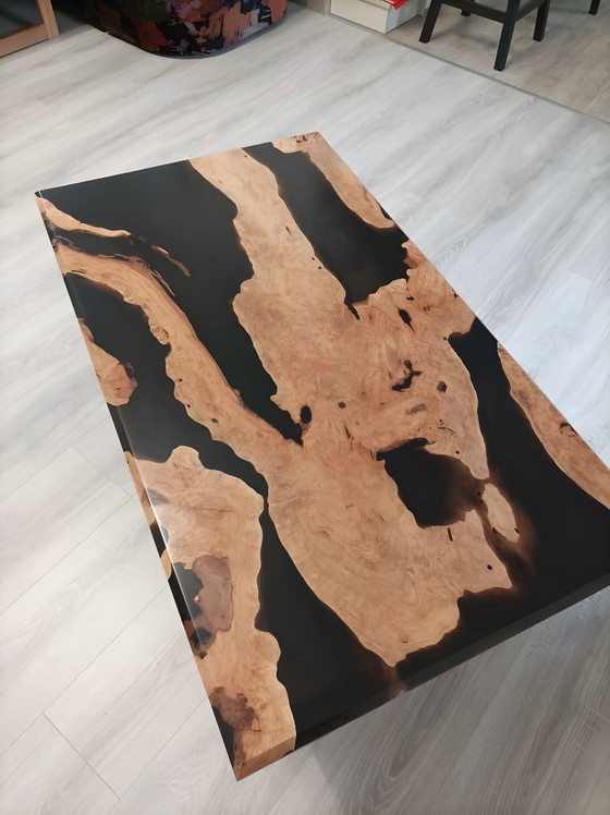 Image 1 of “PYRUS” – Sculptural coffee table made of pear wood & black epoxy resin