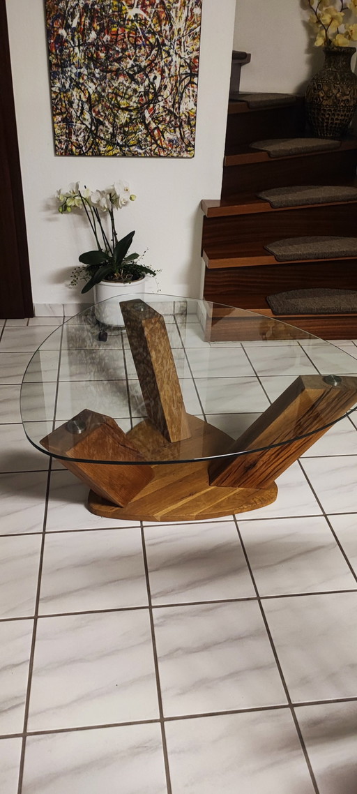 Couchtisch mit Glasplatte & Gestell aus
massiver Wildeiche