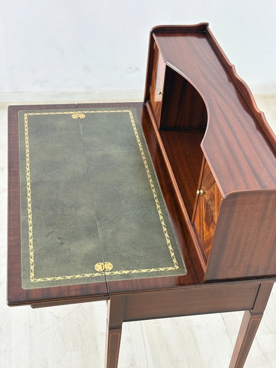 Secrétaire élégant de style Sheraton ancien avec plateau en cuir / Bureau des années 1960 / Secrétaire (photo 11 of 17)