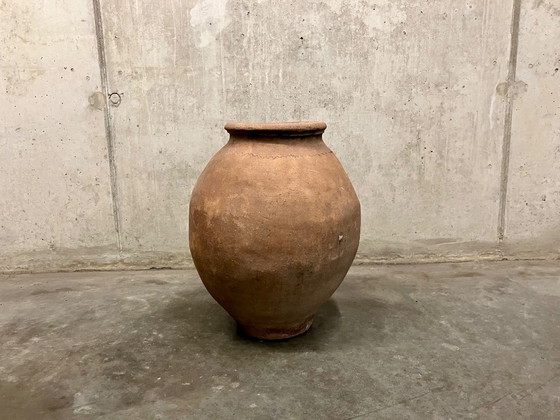 Image 1 of 🏺 Antica brocca in terracotta per vino e olive, vaso