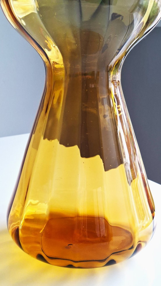 Monumentale Art Deco Vase von Edmond Paul (Belgien) – Bernsteinfarbenes mundgeblasenes Glas (38 cm) – Vasen (photo 6 of 6)