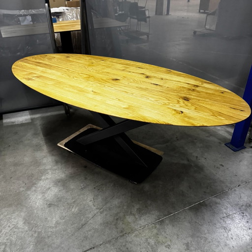 Oxxi-Oval – Bert Plantagie, eettafels